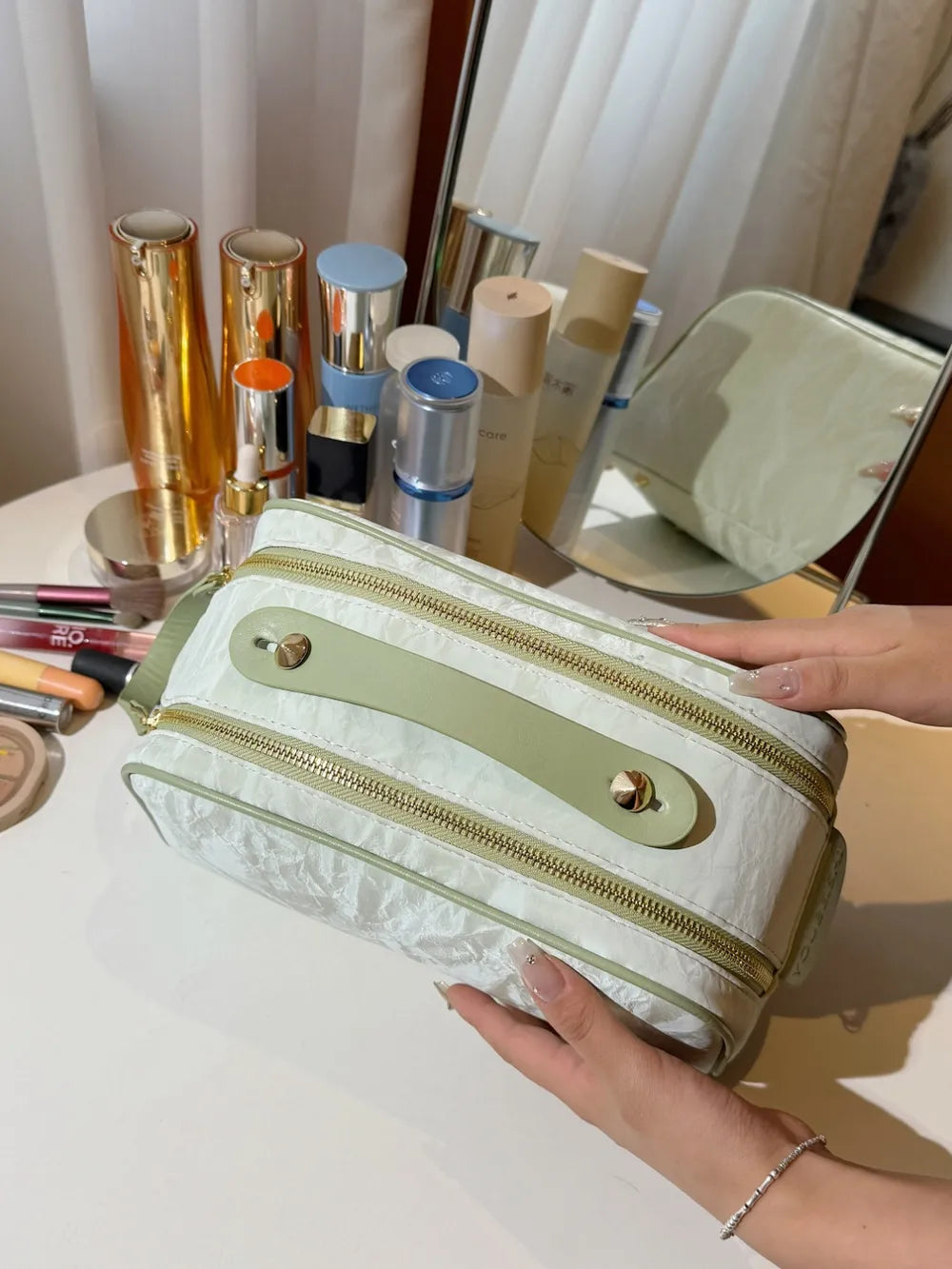 0ca408ed-cbf0-4d96-b29c-1e8733682a2a-Max